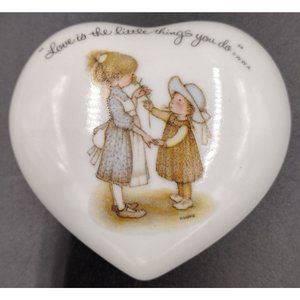 Vintage 1970s Hollie Hobbie Porcelain Trinket Box Love is the Little Things